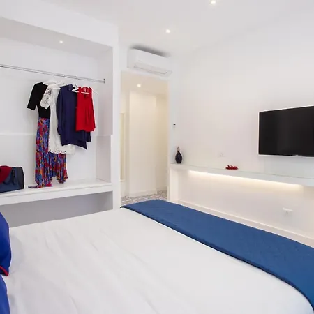 Blue Splendor Apartment