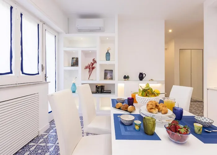 Blue Splendor Apartment *